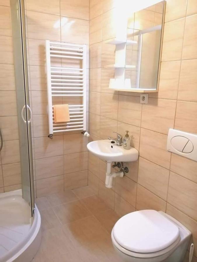 Lesni Restaurace Harrachovka Hotell Tábor Eksteriør bilde